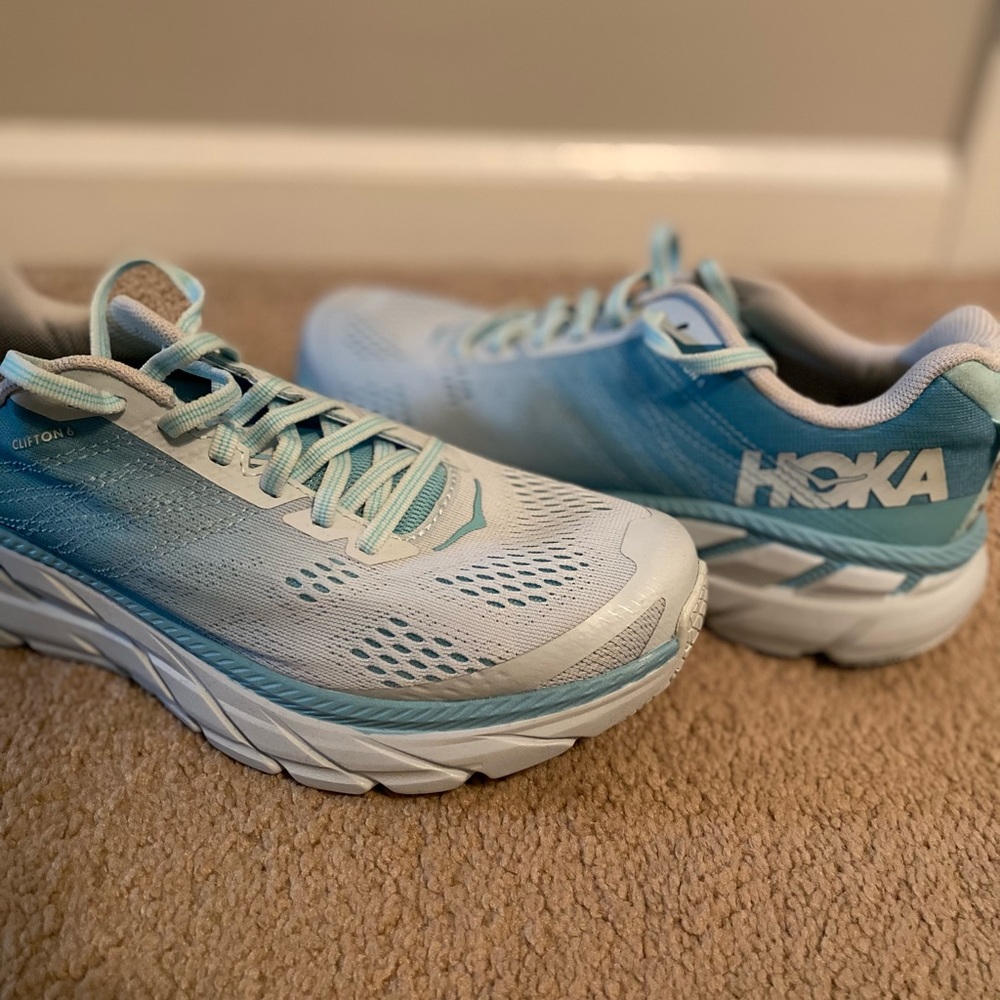 Hoka Clifton 6
